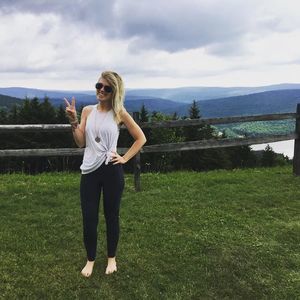 Meet your Posher, Amanda